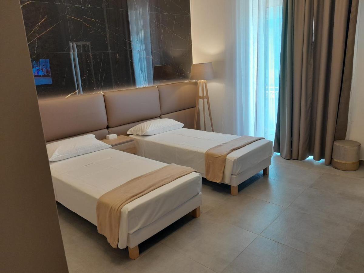 Baaria House Hotel Барселона-Поцо ди Гото Екстериор снимка