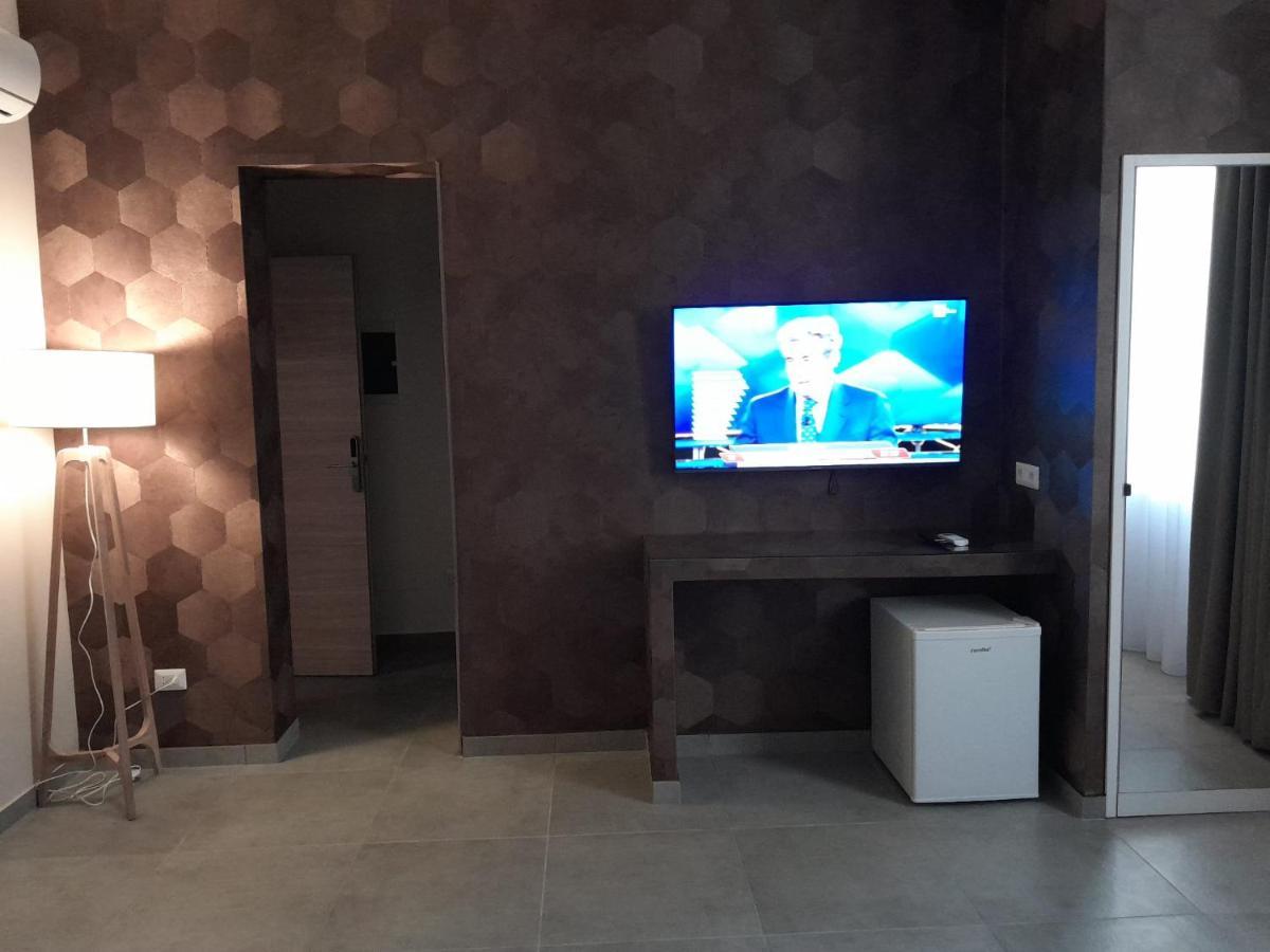 Baaria House Hotel Барселона-Поцо ди Гото Екстериор снимка