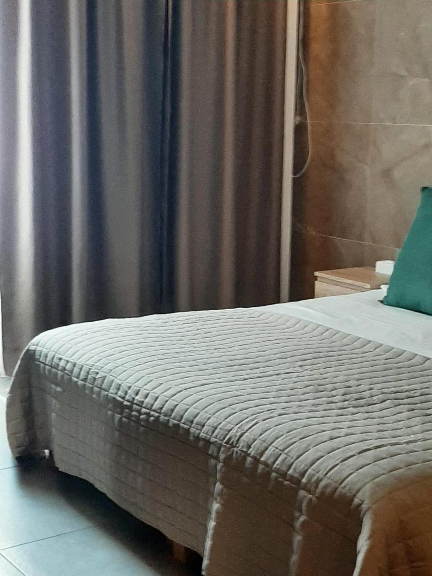 Baaria House Hotel Барселона-Поцо ди Гото Екстериор снимка