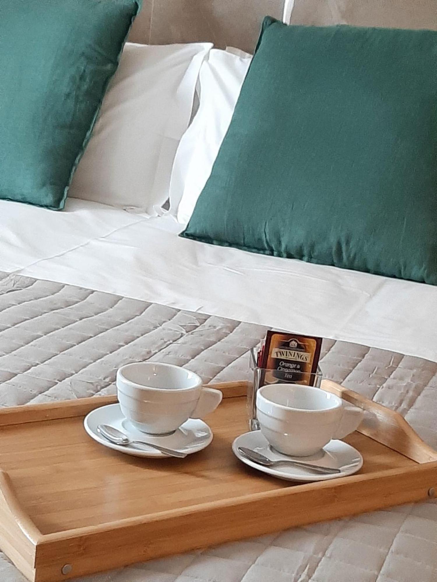 Baaria House Hotel Барселона-Поцо ди Гото Екстериор снимка