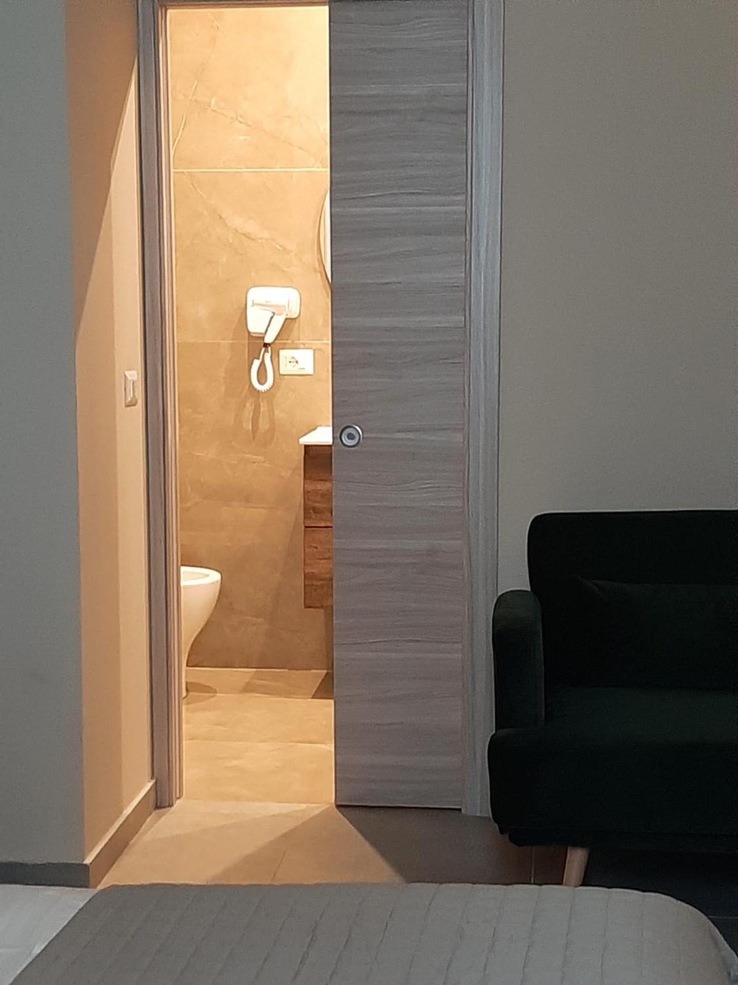 Baaria House Hotel Барселона-Поцо ди Гото Екстериор снимка