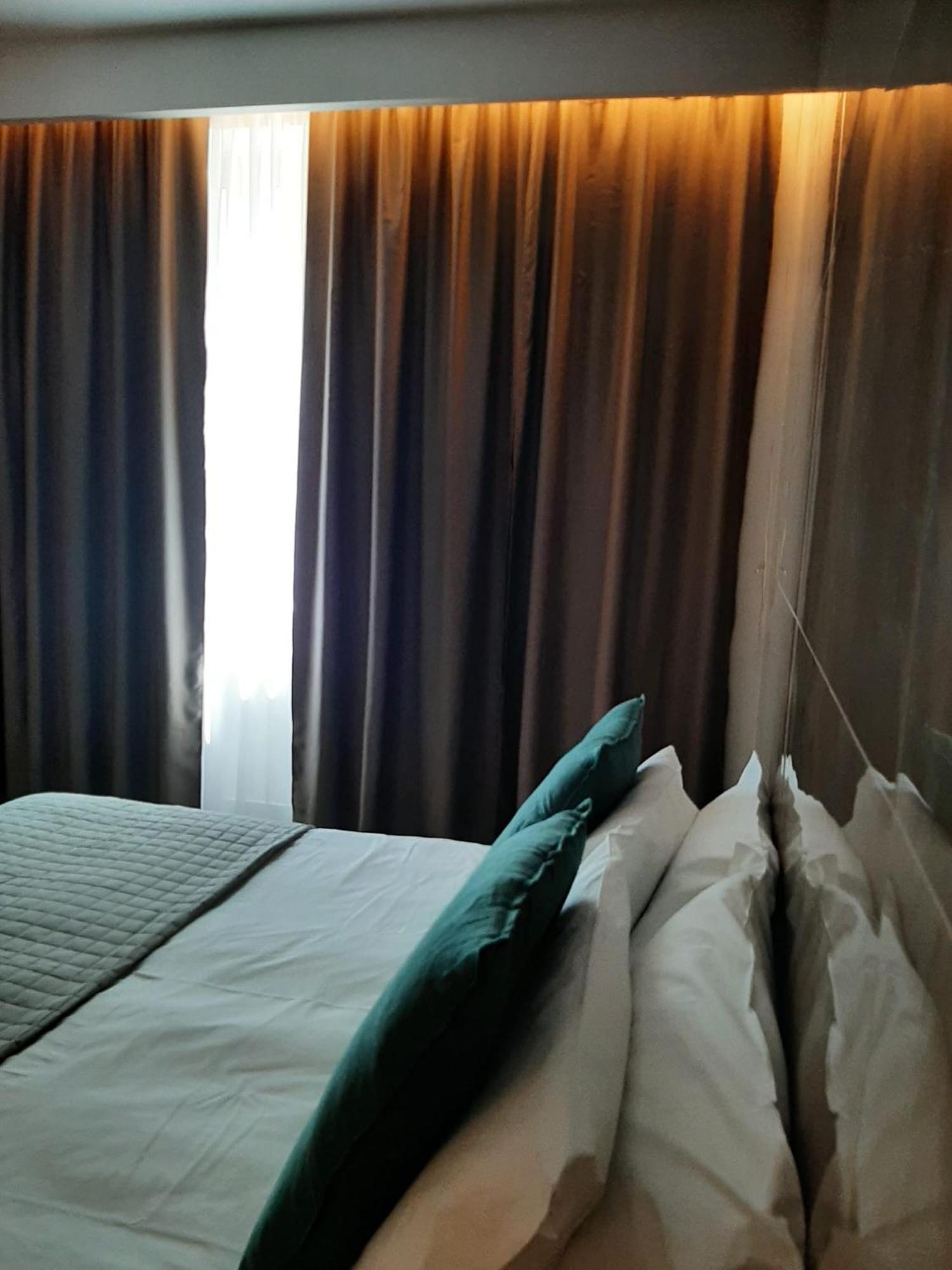 Baaria House Hotel Барселона-Поцо ди Гото Екстериор снимка